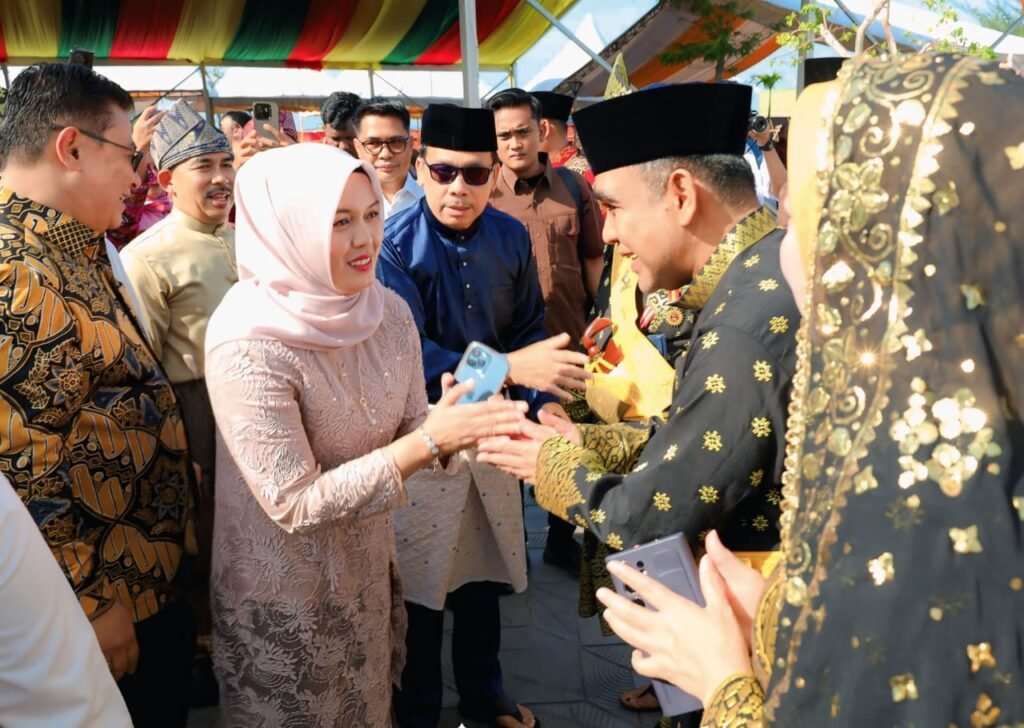 Wakil Bupati Bintan, Deby Maryanti Hadiri Penganugerahan Gelar Adat Melayu Ketua MPR RI Ahmad Muzani