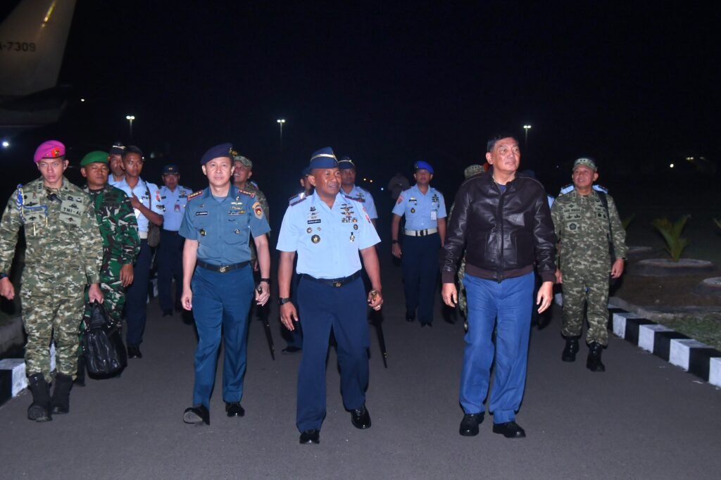 Singgah di Lanud RSA Natuna, Menhan RI Sampaikan Pesan Strategis
