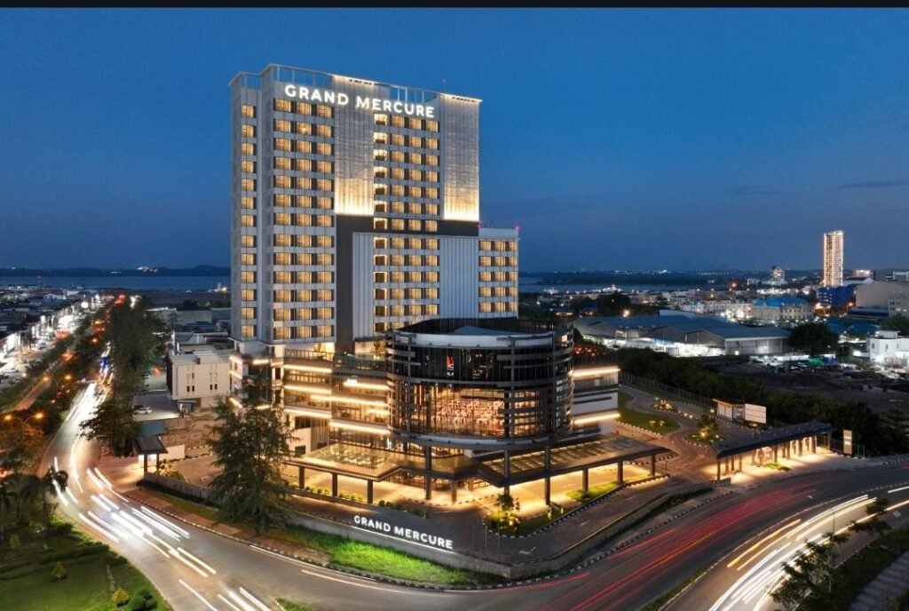 Liburan Akhir Tahun Makin Istimewa dengan Paket Festive & Viva La Vida Countdown di Grand Mercure Batam Centre
