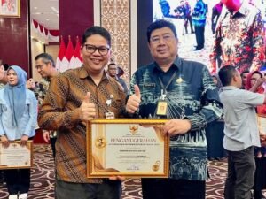 Komitmen Keterbukaan Informasi, Pemko Batam Raih Penghargaan Badan Publik Informatif 2025