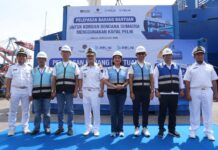 PELNI Berangkatkan 15 Kontainer Bantuan untuk Korban Banjir Sumatera dengan KM Kelud