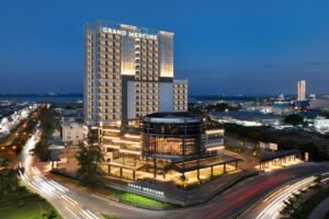Imlek 2026 Makin Berkesan! Grand Mercure Batam Centre Gelar Reunion Dinner of The Fire Horse