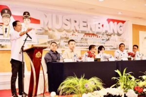 Jemput Aspirasi Warga, Amsakar-Li Claudia Hadir Langsung di Musrenbang Tingkat Kelurahan