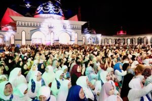 Ribuan Jemaah Hadiri Peringatan Isra Mikraj di Batam, Amsakar Serukan Penguatan Iman dan Harmoni Sosial