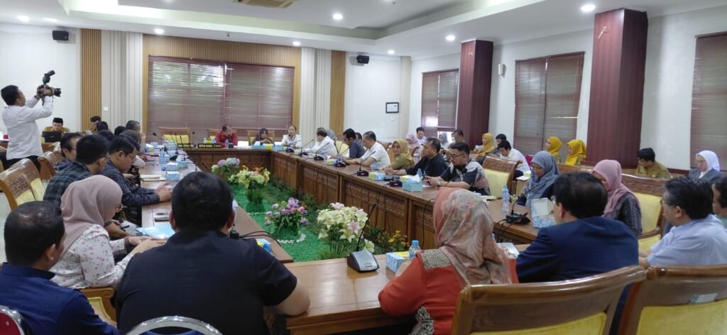 DPRD Batam Panggil RS, Tegaskan Berobat Cukup Pakai KTP