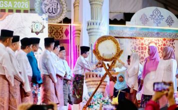 Amsakar-Li Claudia Resmi Buka MTQH XXXIV Nongsa, Antusias Warga Bikin Wali Kota Kagum