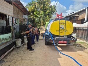 Perkim Bintan Bantu Salurkan Air Bersih 33 Ton 