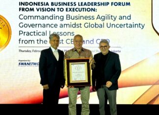 Mohamad Feriadi Soeprapto Raih Penghargaan Indonesia Best CEO 2025