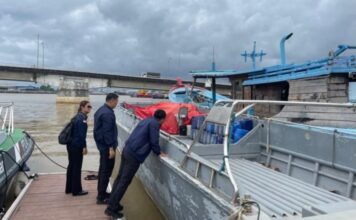 Kapal Pasir Timah yang Diawaki Warga Belakangpadang Disita Mabes Polri