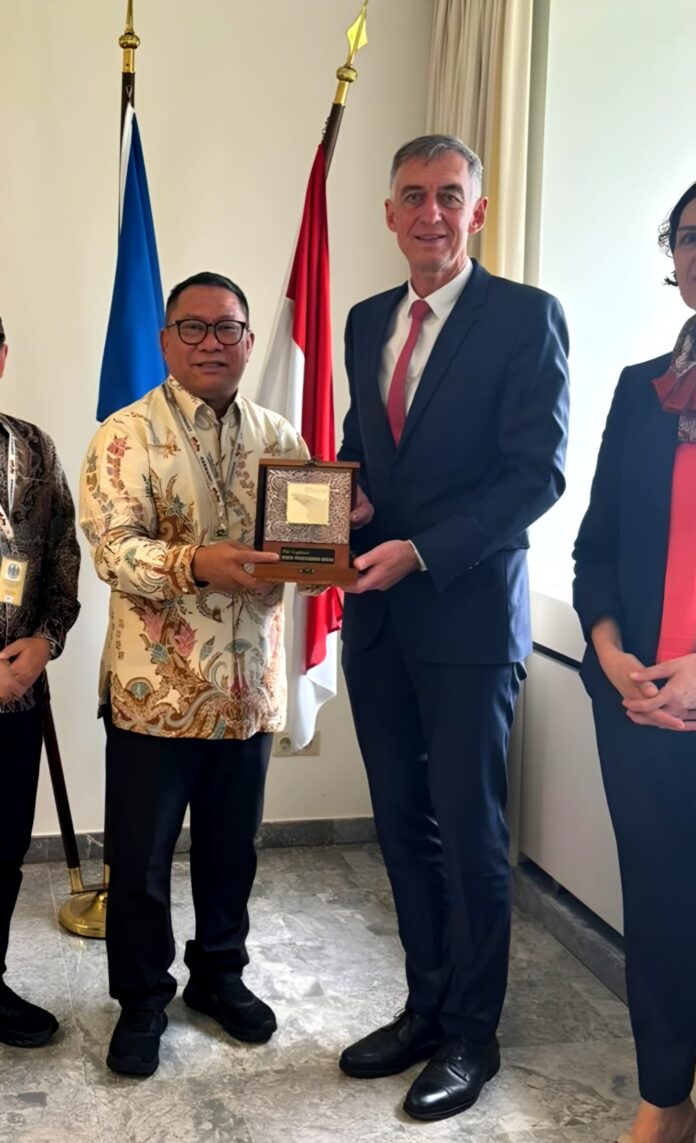 c95981e6-512b-4559-bb54-66cd8a2c12ab