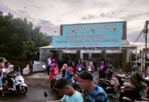 Jelang Buka Puasa Persatuan Janda Berbagi Takjil dan Nasi Kotak untuk Pengendara dan Ojek Online