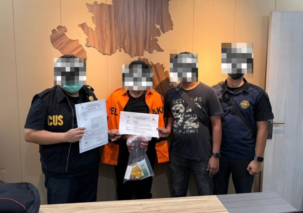 Bea Cukai Amankan Pelaku Beserta Narkotika dan Cartridge Vape di Pelabuhan Batamcentre