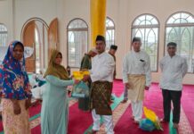 17 Murid SDN 002 Lingga Khatam Quran, Berbagi Sembako hingga Tausiah