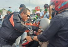 Peduli Keselamatan, HDCI Batam dan Kepri Bagikan Helm Gratis dan takjil di Bulan Ramadan