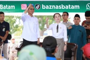 1.200 Paket Sembako untuk Petugas Kebersihan dan Disabilitas