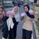 Deca, Arlisa dan Kawan-kawan SMAN 1 Lingga Tebar Kebaikan Berbagi Takjil