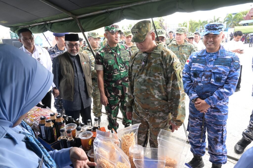 Lanud RHF Bersama Jajaran TNI Provinsi Kepri Gelar Bazar Ramadan TNI Tahun 2026