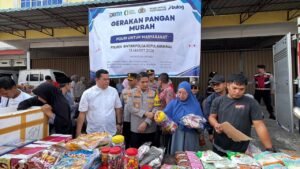 Jaga Stabilitas Pangan, Kapolres Bintan Pantau Langsung Pasar Murah di Tanjung Uban