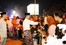 Pawai Takbir Meriahkan Malam Idulfitri di Batam, Puluhan Kendaraan Hias Pukau Warga