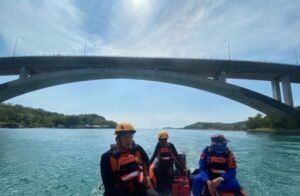 Pria Terjun di Jembatan V Barelang Ngagetkan Pemancing, Motor Ditinggal