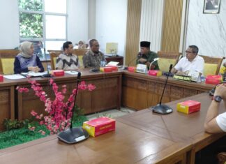 Parkir di Bahu Jalan Picu Risiko Kecelakaan, DPRD Batam Panggil Perusahaan dan Dishub