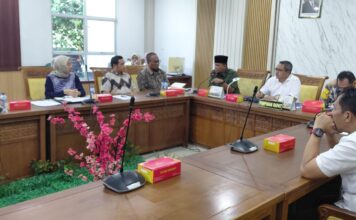 Parkir di Bahu Jalan Picu Risiko Kecelakaan, DPRD Batam Panggil Perusahaan dan Dishub