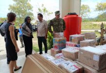 Konsul Amerika Serikat untuk Sumatera, Menyerahkan Bantuan Medis Darurat Bencana ke Pemkab Natuna