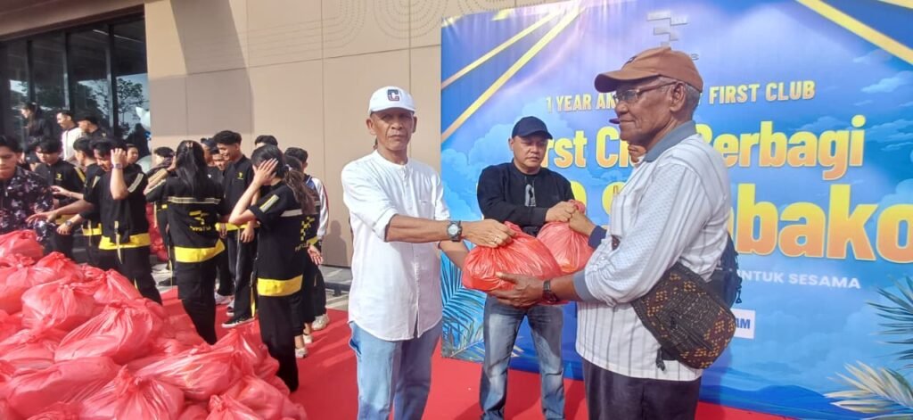 FIRST CLUB Rayakan Anniversary ke-1, Bagikan 1.000 Paket Sembako