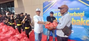 FIRST CLUB Rayakan Anniversary ke-1, Bagikan 1.000 Paket Sembako