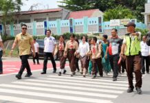 Aksi Li Claudia Dampingi Siswa Menyeberang, ZoSS SDN 001 Batam Kota Dimanfaatkan