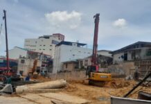 PT Satnusa Persada di Pelita VII Ratakan Warung dan Rumah Warga jadi Parkiran Motor