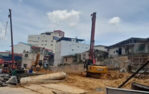 PT Satnusa Persada di Pelita VII Ratakan Warung dan Rumah Warga jadi Parkiran Motor