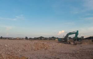 Malam-malam Lori Odol Timbun Lahan Dekat Perumahan Gesya Paradise Tanjungpiayu, Timbulkan Keributan