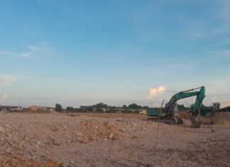 Malam-malam Lori Odol Timbun Lahan Dekat Perumahan Gesya Paradise Tanjungpiayu, Timbulkan Keributan