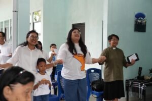 Persekutuan Doa BP Batam Rayakan Paskah Bersama Lansia di Rempang
