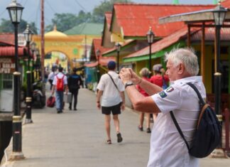Pulau Penyengat, Jembatan Lintas Generasi Menuju Pariwisata BerkelanjutanÂ