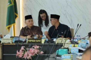 Pansus DPRD Batam Bahas LKPJ Wali Kota 2025 Meski di Hari Libur