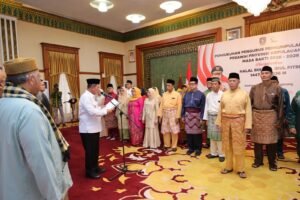 Gubernur Ansar Kukuhkan Pengurus Purnabakti Kepri, Dorong Peran dalam Pembangunan Daerah