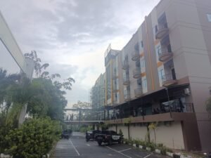 Ratusan WNA Terjaring Razia Imigrasi di Apartemen Batam, Diduga Scamming