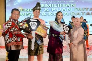 Grand Final Duta Wisata Batam 2026, Arya dan Keizia Raih Gelar Encik dan Puan