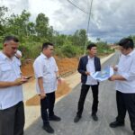 Roby Tinjau Infrastruktur Peningkatan Struktur Jalan Sinjang di Toapaya
