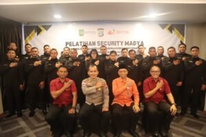 Warya Burhanudin Anggota DPRD Batam Jalankan Pokir Pelatihan Security Madya