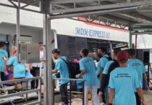 Usai Dipenjara, Wanita dan Balita Serta Ratusan TKI Dideportasi dari Malaysia Via Batam