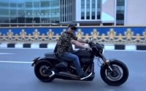 Naik Moge Rp600 Jutaan tak Pakai Helm dan tak Punya SIM C2, Ketua DPRD Kepri Dijerat Pasal Berlapis UU LLAJ