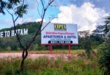 Bangunan di Landmark WTB Batamcentre Diduga Langgar PL, Lahan Peruntukan Hotel Dibangun Ruko
