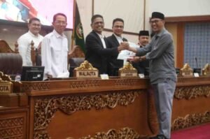 Paripurna DPRD Batam Setujui LKPJ 2025, Pansus Minta OPD Pemko Tindaklanjuti Rekomendasi Strategis