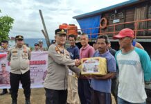 Merajut Kepedulian di HUT Bhayangkara ke-80, Polsek Daik Lingga Beri Paket Sembako