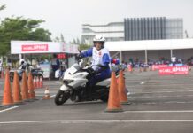 Perempuan Pengendara Motor Wajib Tahu, Ini 5 Tips Aman di Jalan