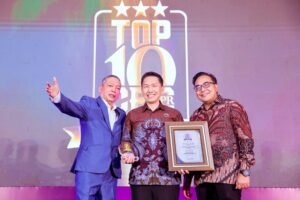 Bank Danus Kembali Raih Predikat Bintang 5, Winoto Sumitro Masuk Top 10 CEO BPR 2026