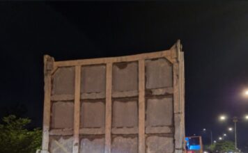 Diduga Bawa Batu Kerikil yang Berserakan di Jalan Raya Baloi-Batuampar, Dumptruck Ditindak Polantas